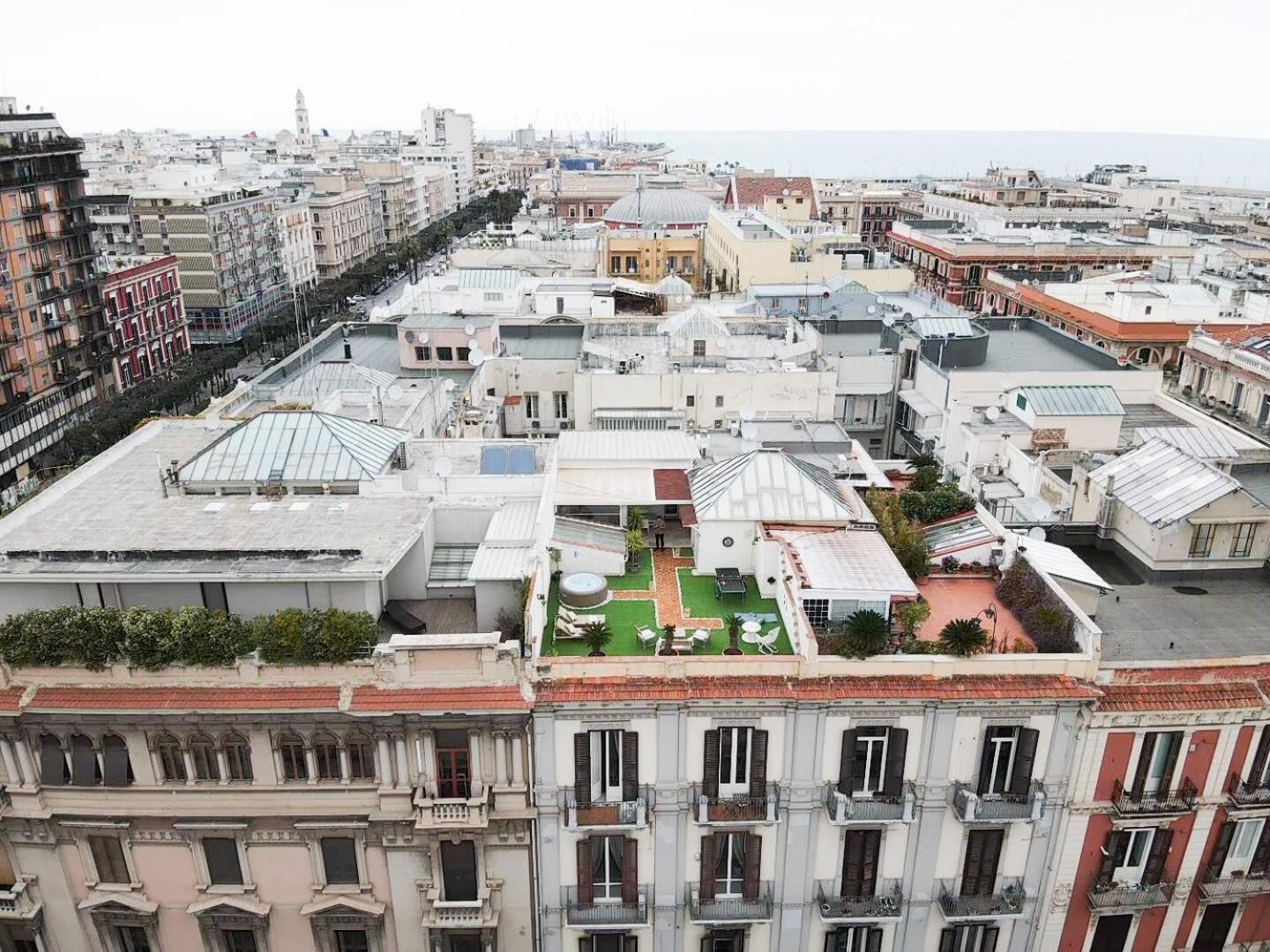 150Mq Rooftop Paradise - Spacious Private Terrace Bari Buitenkant foto