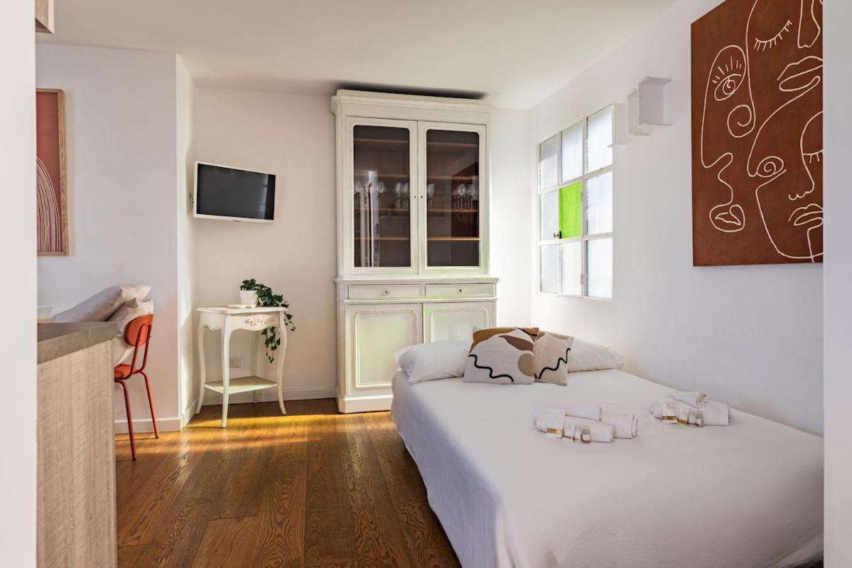 150Mq Rooftop Paradise - Spacious Private Terrace Bari Buitenkant foto
